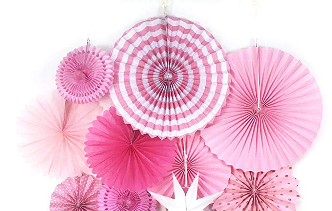 Decorazione da appendere per festa colore rosa diverse forme e dimensioni: ghirlande, ventagli e stelle